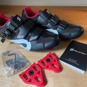 NIB Peloton Black Cycling Shoes with Red Clips Size 43